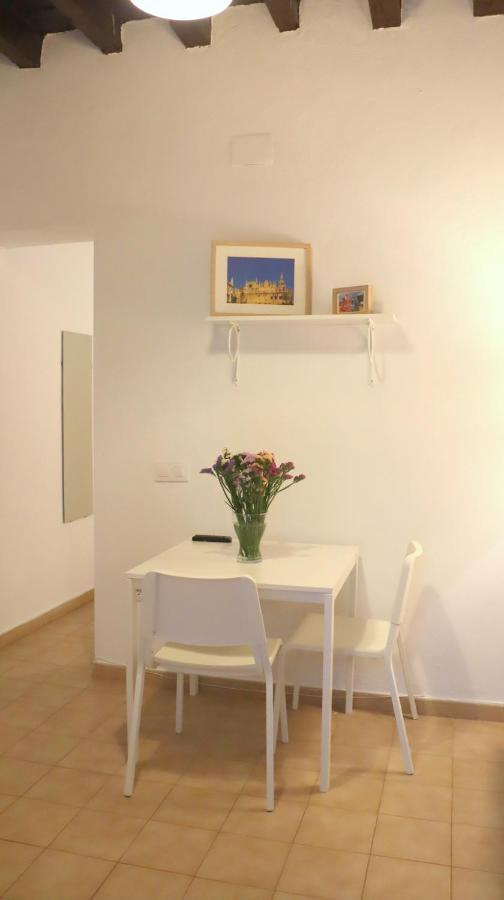 Apartamento Corral De Triana Seville Luaran gambar